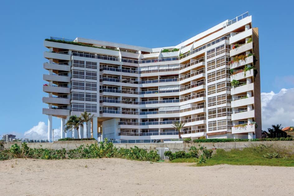 Edificio frente al mar en Margarita